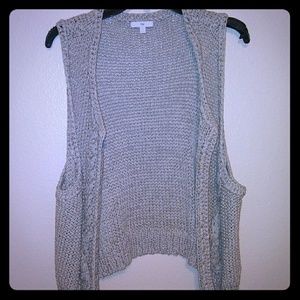 Knitted sweater vest